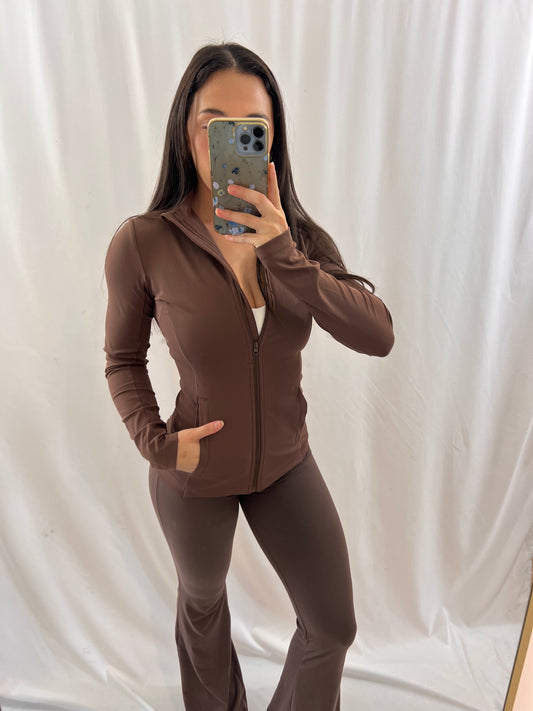 BUTTER SOFT FITTED JACKET CHOCOLATE