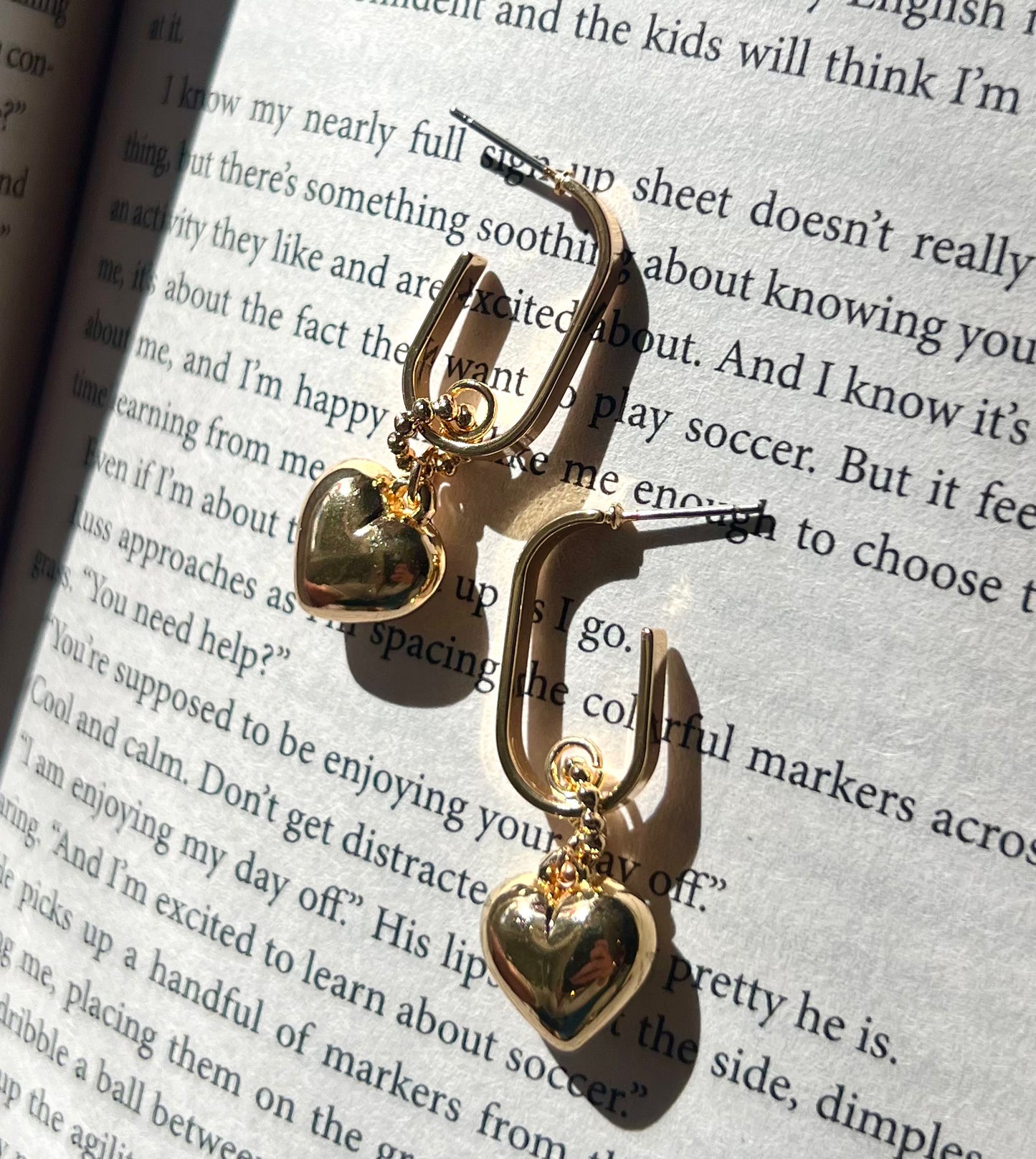 HEART CHARM GOLD EARRINGS