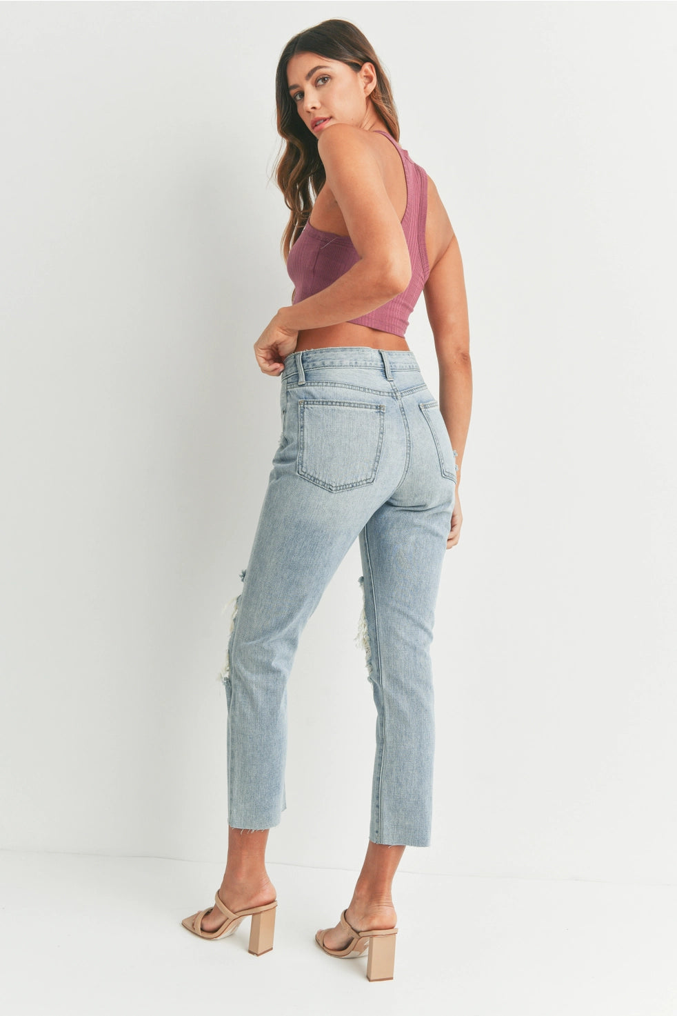 HIGH RISE DISTRESSED STRAIGHT