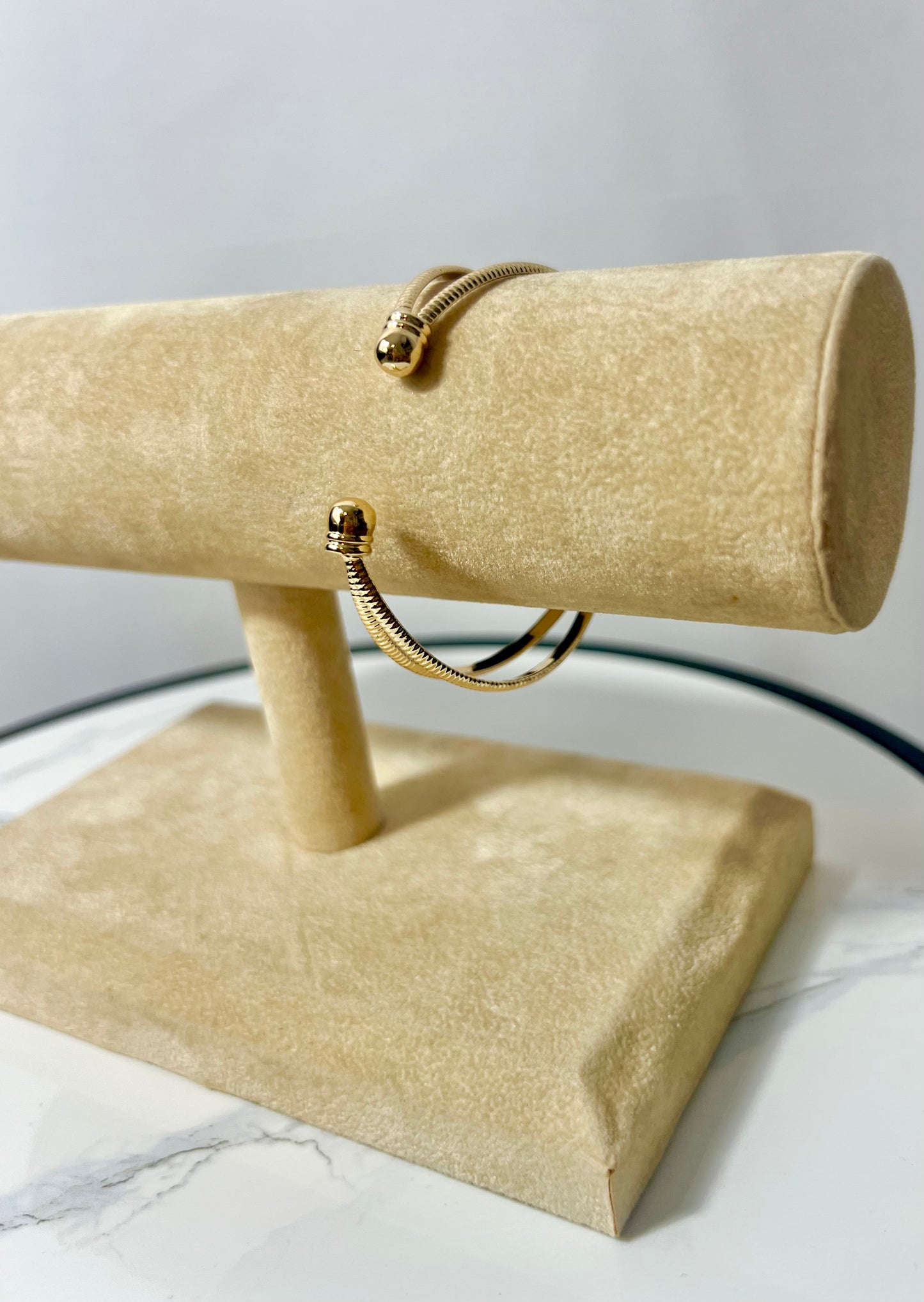 CRISSCROSS CUFF