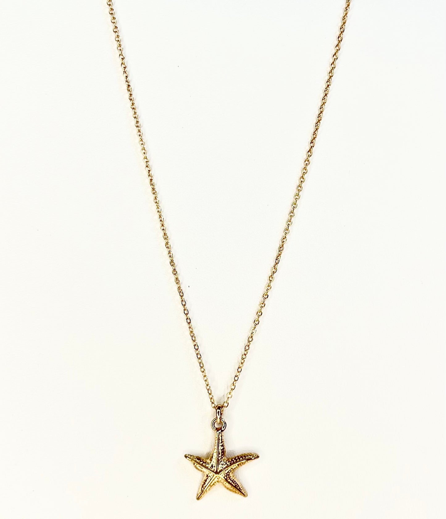 STARFISH PENDANT NECKLACE