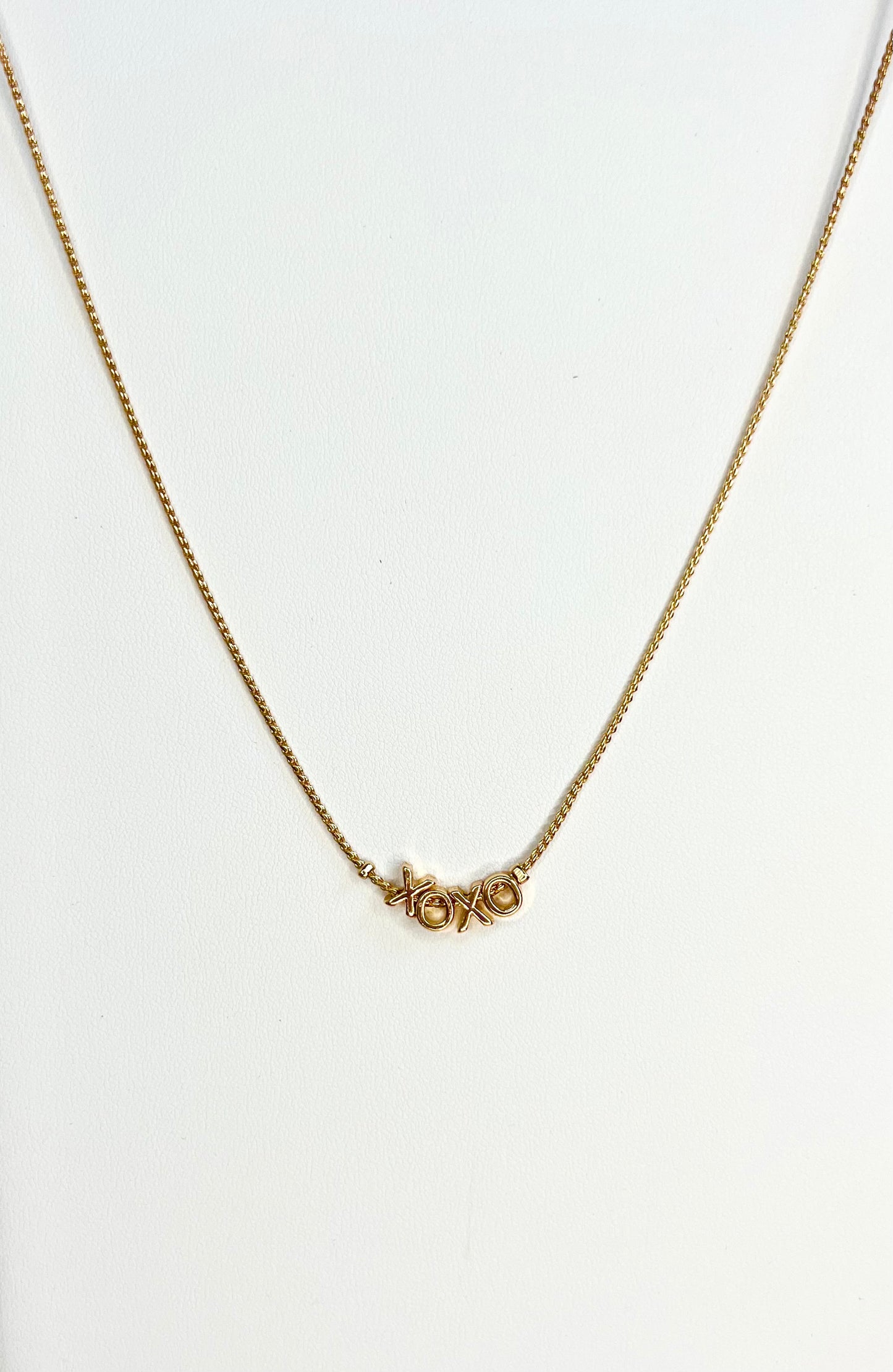 XOXO NECKLACE
