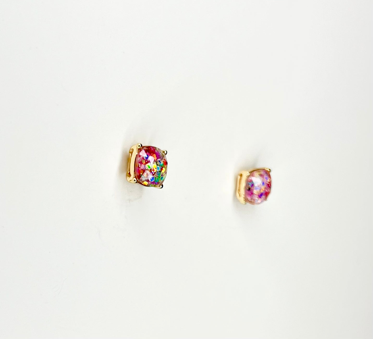 IRIDESCENT STUDS