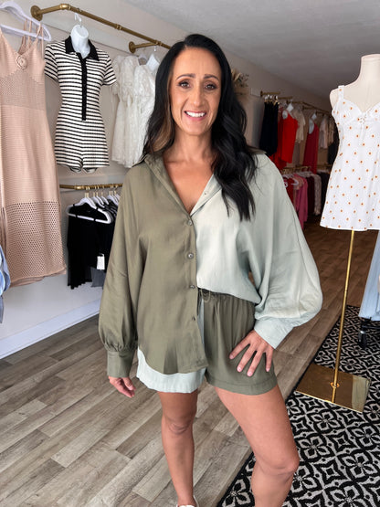 OLIVE CONTRAST TOP