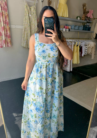 FLORAL EYELET PATTERN MIDI
DRESS