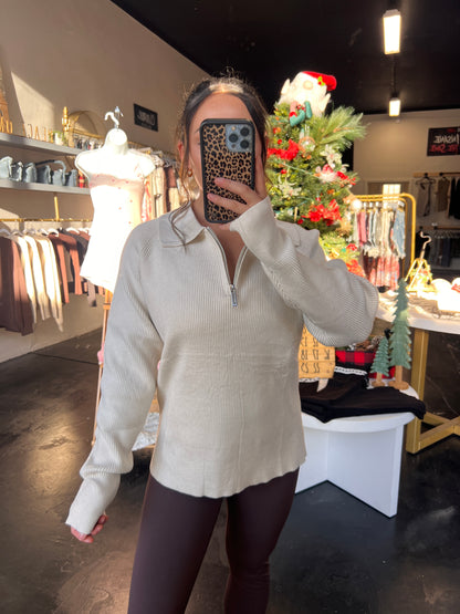 THE FALL MORNING HALF ZIP - APRICOT